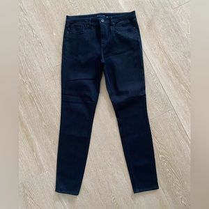 Elie Tahari “Selena Jean” low rise, skinny leg, very dark blue jeans!! Size 8